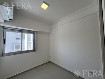 Venta de Departamento 4 ambientes con balcón en Wilde
