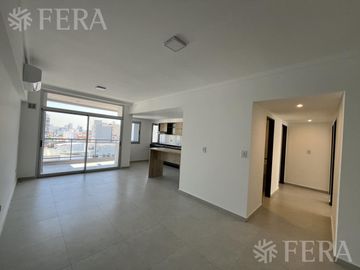 Venta de Departamento 4 ambientes con balcón en Wilde