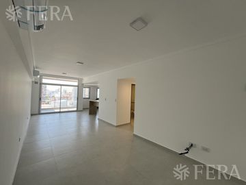 Venta de Departamento 4 ambientes con balcón en Wilde