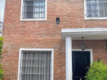 Venta oportunidad  PH DUPLEX en Beccar JARDIN impecable parrilla