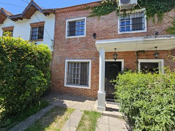 Venta oportunidad  PH DUPLEX en Beccar JARDIN impecable parrilla
