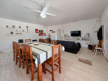 Casa de 2 dormitorios con jardín y pileta, Funes Town