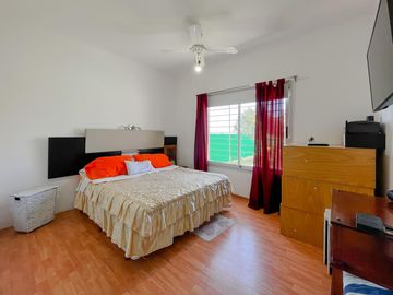 Casa de 2 dormitorios con jardín y pileta, Funes Town