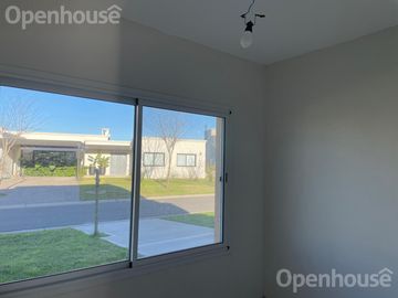 Venta Casa en  SAN PABLO con salida a espacio verde comun