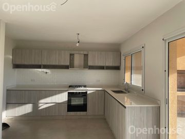 Venta Casa en  SAN PABLO con salida a espacio verde comun