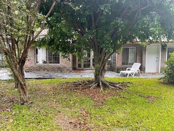 Casa en venta - 3 Dormitorios 3 Baños - 600Mts2 - San Miguel