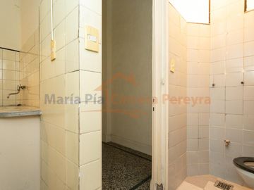 VENTA 2 AMBIENTES CON DEPENDENCIAS EN LAVALLE AL 300 SAN NICOLAS