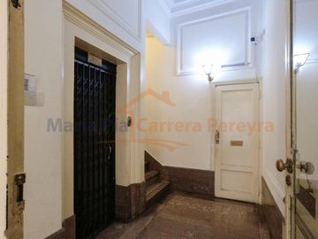 VENTA 2 AMBIENTES CON DEPENDENCIAS EN LAVALLE AL 300 SAN NICOLAS