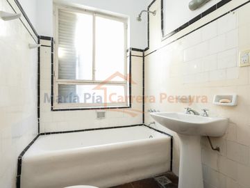 VENTA 2 AMBIENTES CON DEPENDENCIAS EN LAVALLE AL 300 SAN NICOLAS