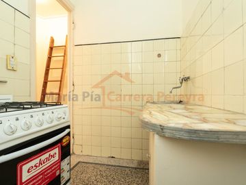 VENTA 2 AMBIENTES CON DEPENDENCIAS EN LAVALLE AL 300 SAN NICOLAS