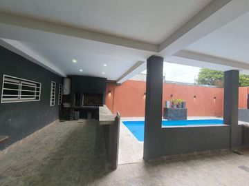 Casa en El Triangulo Malvinas Argentinas