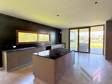 Casa en venta Virazon Nordelta