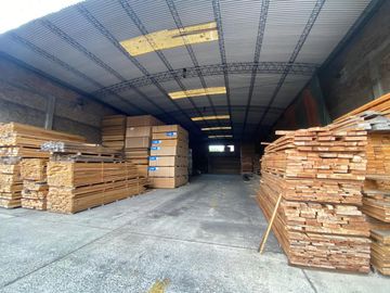 Depósito en  Burzaco
