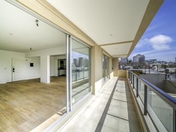 Departamento en venta - 3 Dormitorios 4 Baños - Cochera - 158.1mts2 - Caballito