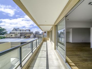 Departamento en venta - 3 Dormitorios 4 Baños - Cochera - 158.1mts2 - Caballito