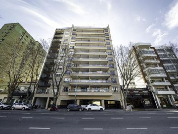 Departamento en venta - 3 Dormitorios 4 Baños - Cochera - 158.1mts2 - Caballito