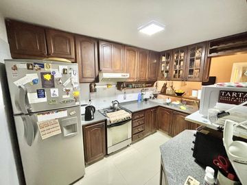 Impecable casa de 5 ambientes en venta con cochera y parrilla en el Club Nautico Escobar