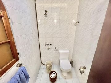 Impecable casa de 5 ambientes en venta con cochera y parrilla en el Club Nautico Escobar