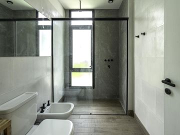 VENTA, CASA, PUERTOS, BARRIO ARAUCARIAS, LOTE AL 100, 4 AMBIENTES