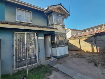 Comoda Casa, San Bernardo 3 Dormitorios en Condominio Urbano