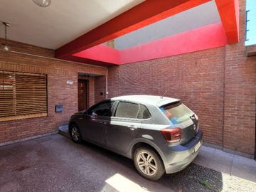Casa en venta en Moron Sur