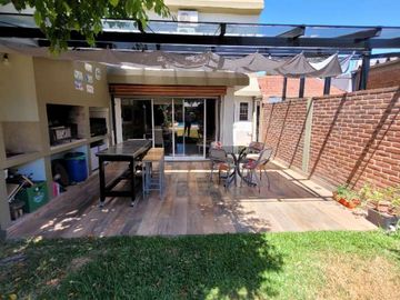 Casa en venta en Moron Sur