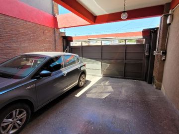 Casa en venta en Moron Sur