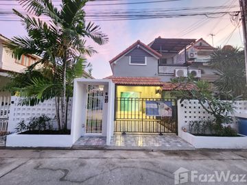 1 Bedroom Townhouse for sale in Thap Ma, Rayong