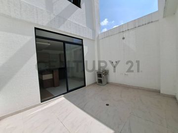 Departamento por estrenar con patio Sector La Florida