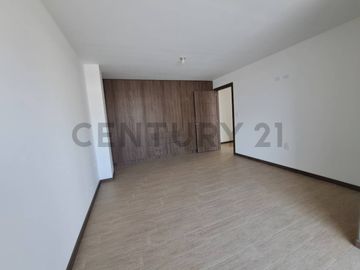 Departamento por estrenar con patio Sector La Florida