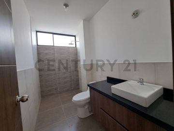 Departamento por estrenar con patio Sector La Florida