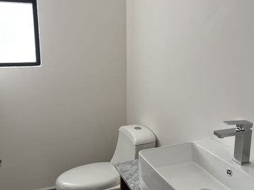 Casa nueva en venta Moncayo Zona Esmeralda