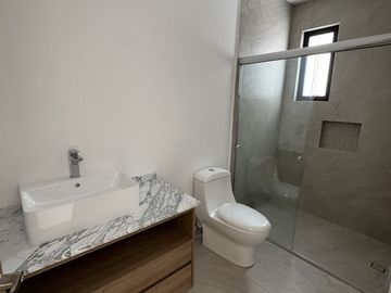 Casa nueva en venta Moncayo Zona Esmeralda