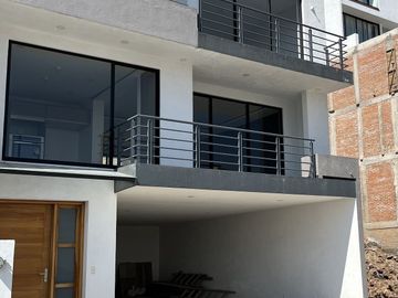 Casa nueva en venta Moncayo Zona Esmeralda