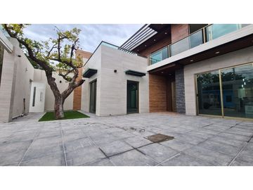 BELLA CASA MODERNA EN PREVENTA EN LIB. NORTE