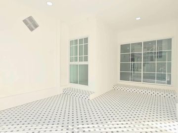 FOR SELL townhouse Nontiwa Garden BTS-Wongwian Yai CX-113722