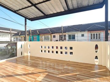 FOR SELL townhouse Nontiwa Garden BTS-Wongwian Yai CX-113722