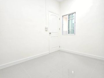 FOR SELL townhouse Nontiwa Garden BTS-Wongwian Yai CX-113722