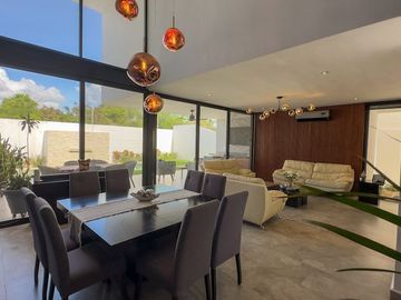 Casa en Venta en privada residencial Parque Natura en Mérida Yucatán.