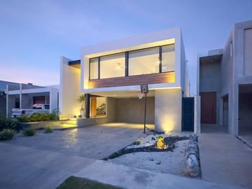Casa en Venta en privada residencial Parque Natura en Mérida Yucatán.