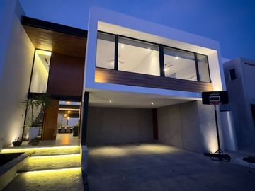 Casa en Venta en privada residencial Parque Natura en Mérida Yucatán.