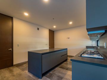 Casa en Venta de 4 Recamaras con sistema inteligente en Priv. Tamara en Mérida