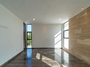 Casa en Venta de 4 Recamaras con sistema inteligente en Priv. Tamara en Mérida