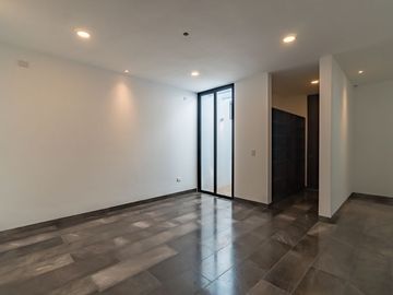 Casa en Venta de 4 Recamaras con sistema inteligente en Priv. Tamara en Mérida