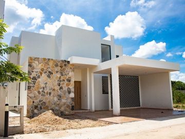 Casa en Venta en Privada. Zentura en Cholul Yucatán.