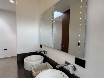 Casa en Venta en exclusiva privada en zona Yucatán Country Club.