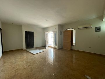 CASA EN VENTA, COL. VALLE DORADO, REYNOSA, TAM.