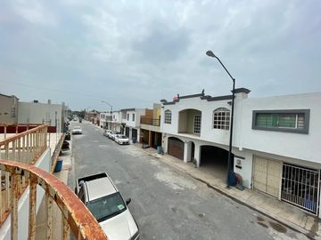 CASA EN VENTA, COL. VALLE DORADO, REYNOSA, TAM.