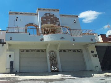 CASA EN VENTA, COL. VALLE DORADO, REYNOSA, TAM.