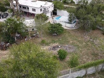 QUINTA CON SALON DE FIESTAS A ORILLA DE CARRETERA